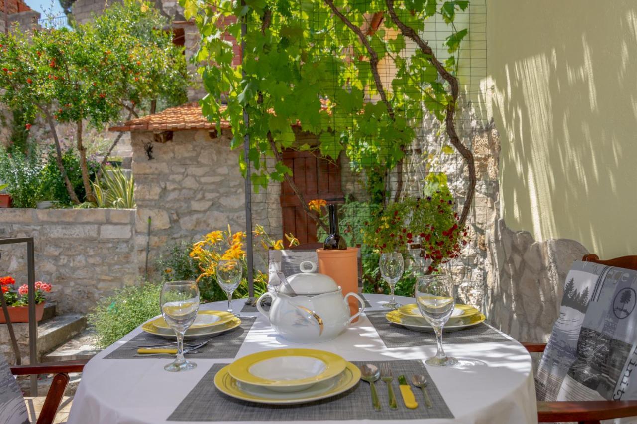 Mediterranean Terrace Apartment With Bikes & Sup Скрадин Экстерьер фото